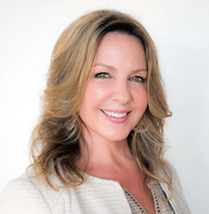 Lynette-Hale_Website-Cropped_Photo